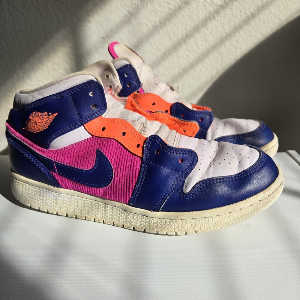 Nike Air Jordan 1‎ Mid Shoes Youth Sz US 5.5 Fire Pink-Barely Purple 555112-602